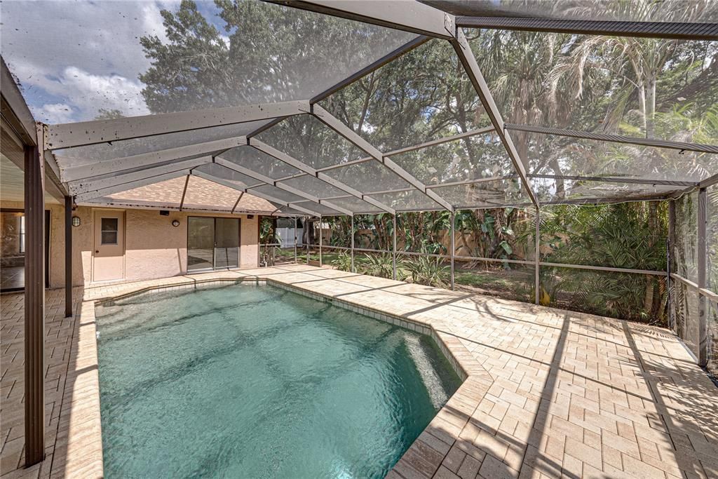 En Venta: $430,000 (3 camas, 2 baños, 2047 Pies cuadrados)