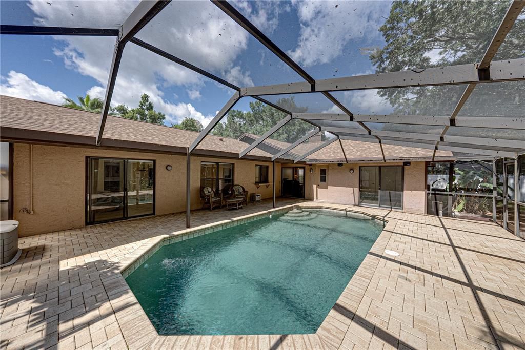 En Venta: $430,000 (3 camas, 2 baños, 2047 Pies cuadrados)