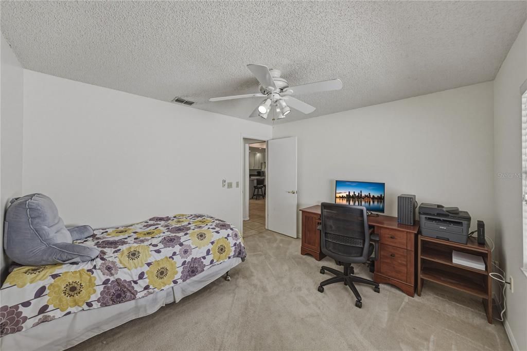 En Venta: $430,000 (3 camas, 2 baños, 2047 Pies cuadrados)