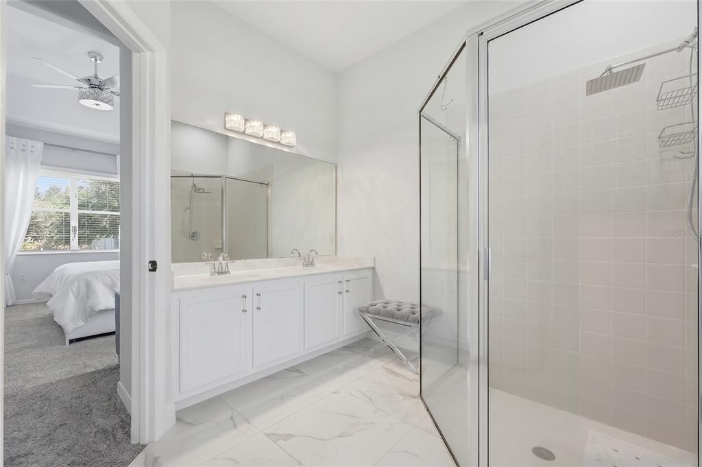На продажу: $449,990 (3 спален, 2 ванн, 1832 Квадратных фут)