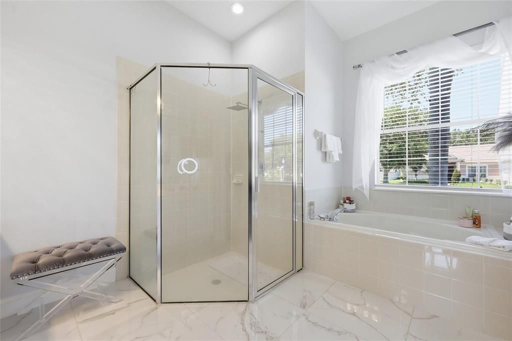 На продажу: $449,990 (3 спален, 2 ванн, 1832 Квадратных фут)
