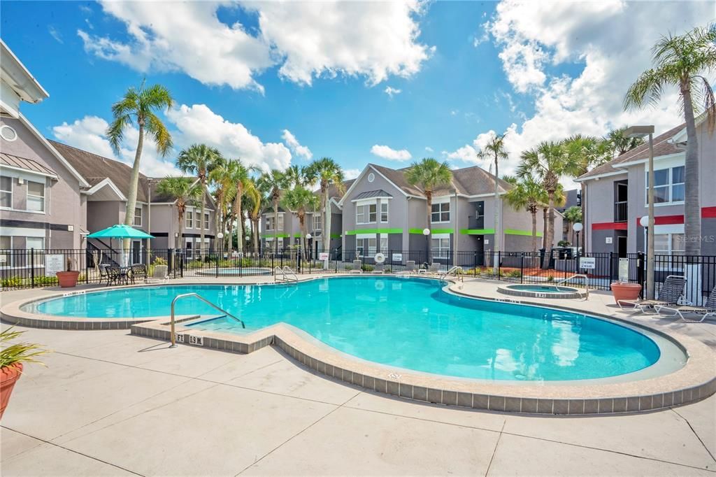 For Sale: $150,000 (2 beds, 1 baths, 635 Square Feet)