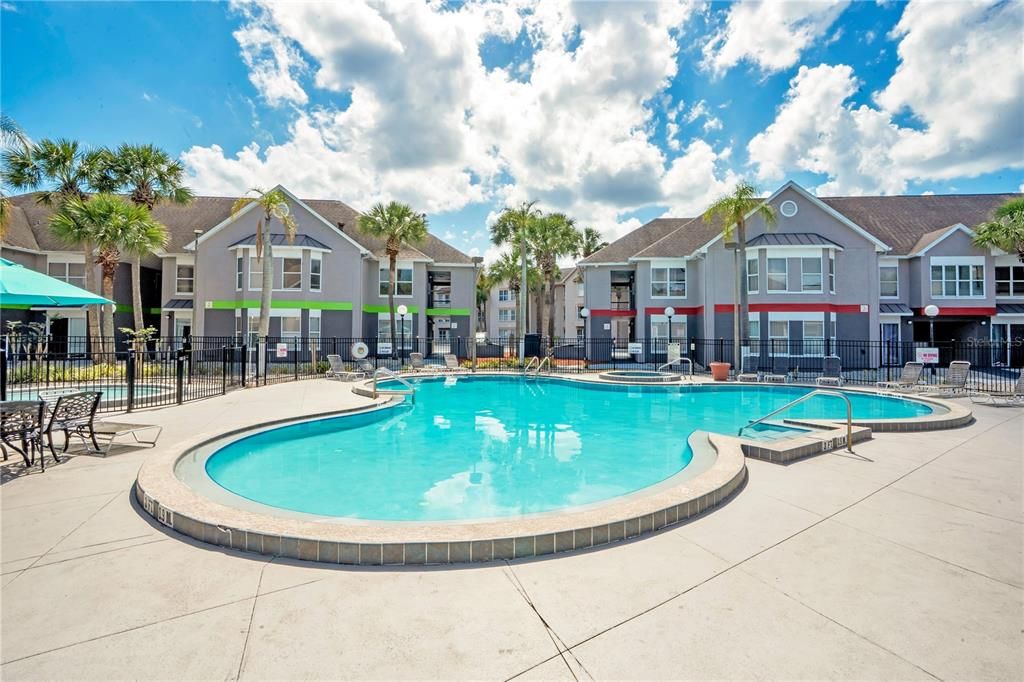 For Sale: $150,000 (2 beds, 1 baths, 635 Square Feet)