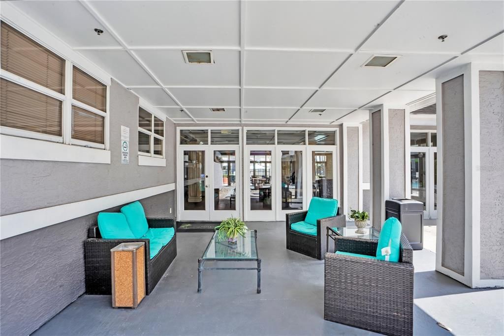 For Sale: $150,000 (2 beds, 1 baths, 635 Square Feet)