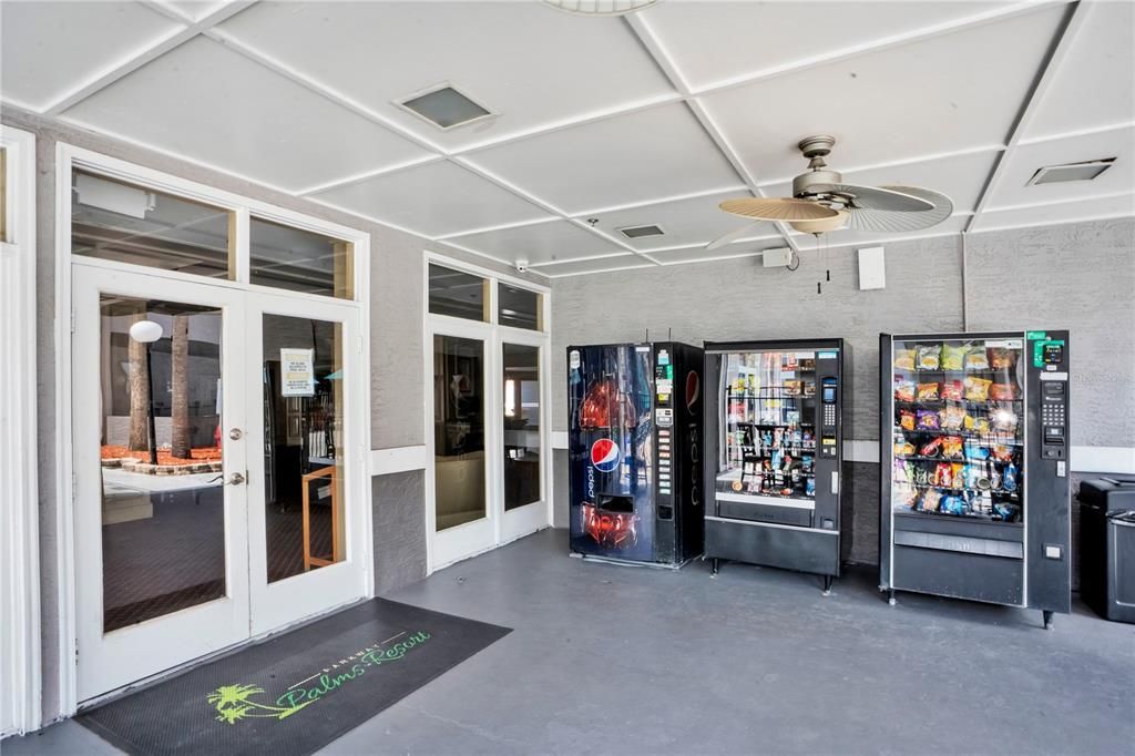 For Sale: $150,000 (2 beds, 1 baths, 635 Square Feet)