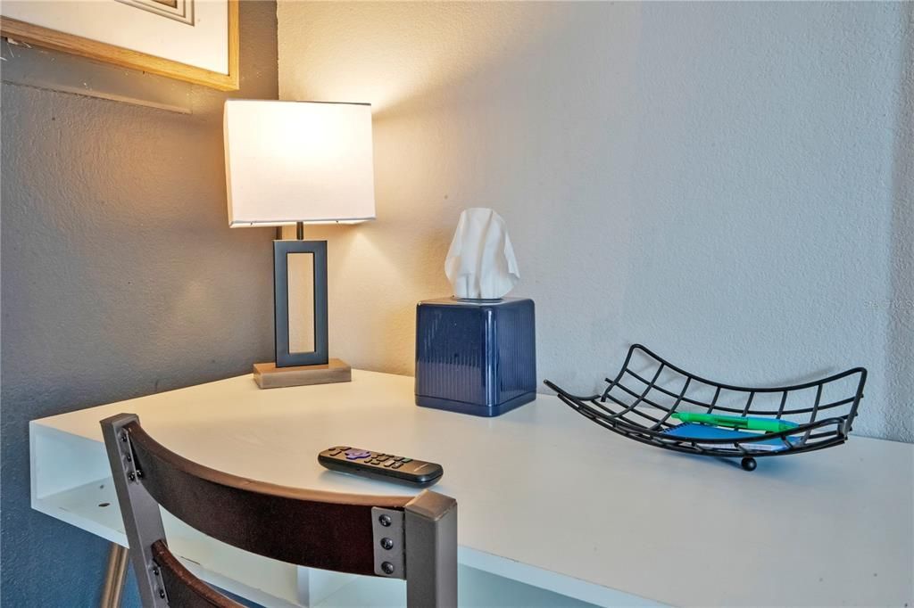 For Sale: $150,000 (2 beds, 1 baths, 635 Square Feet)