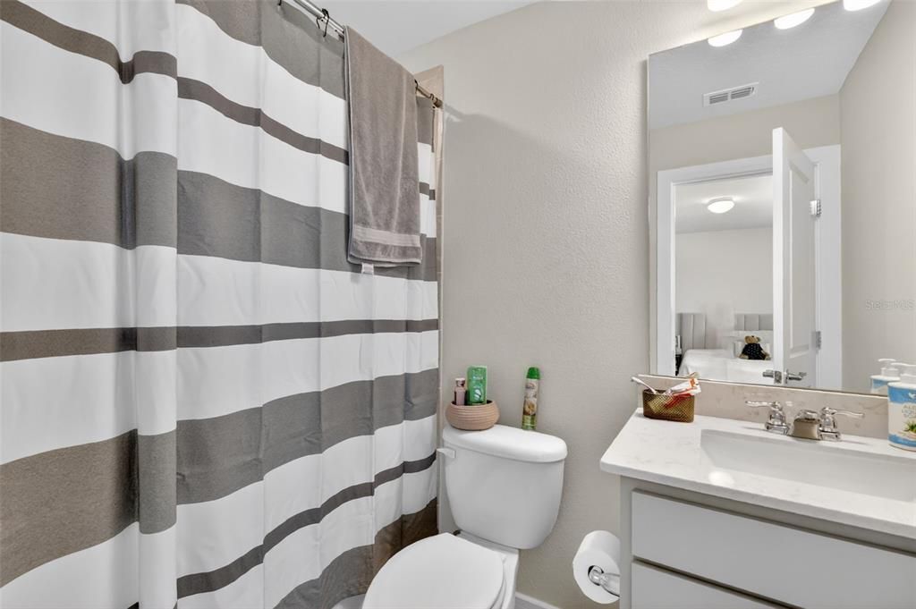 En Venta: $599,000 (4 camas, 3 baños, 2909 Pies cuadrados)