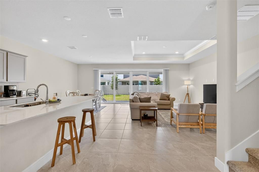 En Venta: $599,000 (4 camas, 3 baños, 2909 Pies cuadrados)