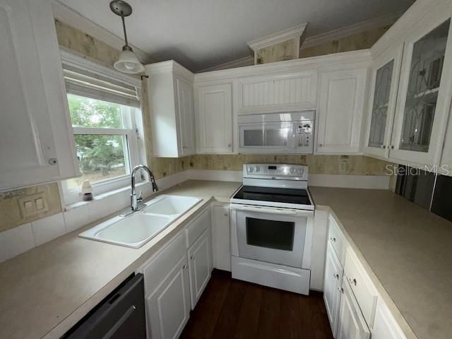 For Sale: $138,000 (2 beds, 2 baths, 1175 Square Feet)