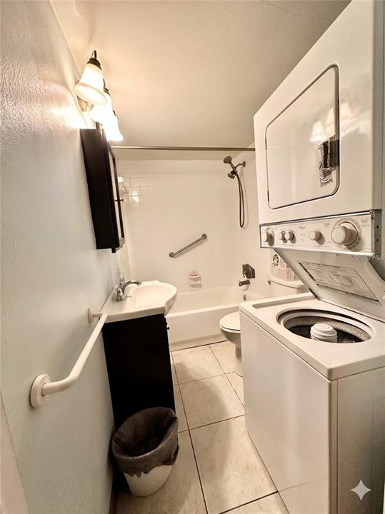 For Sale: $150,000 (3 beds, 2 baths, 1112 Square Feet)