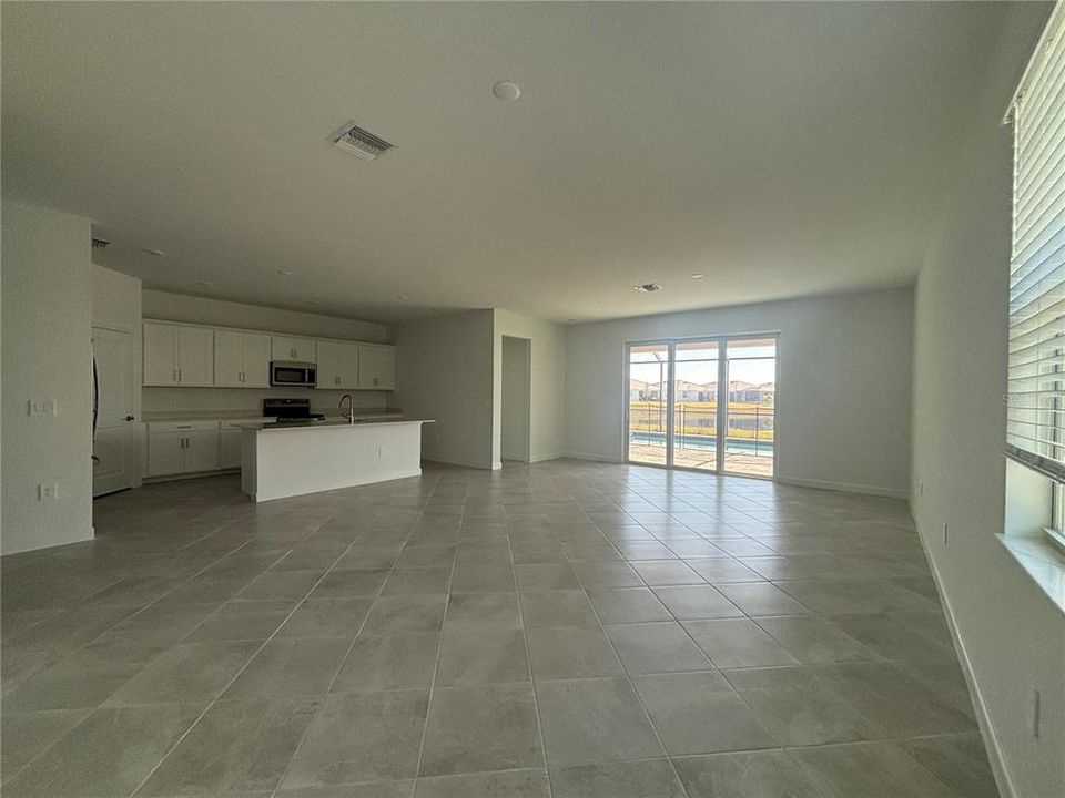 En Renta: $2,950 (4 camas, 3 baños, 2006 Pies cuadrados)