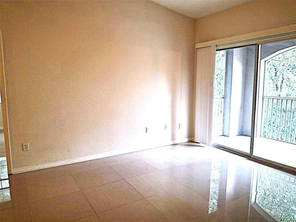 В аренду: $1,750 (2 спален, 2 ванн, 1087 Квадратных фут)