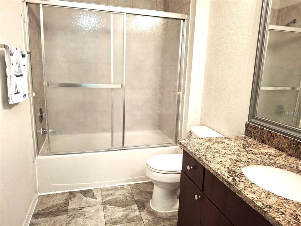 В аренду: $1,750 (2 спален, 2 ванн, 1087 Квадратных фут)
