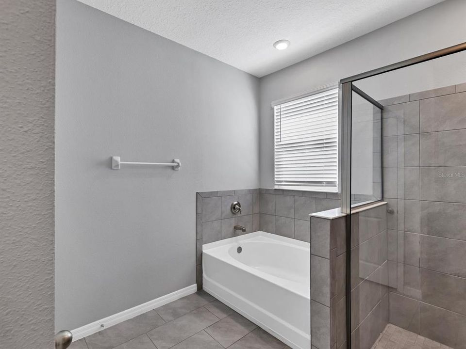 For Rent: $3,500 (4 beds, 2 baths, 2045 Square Feet)
