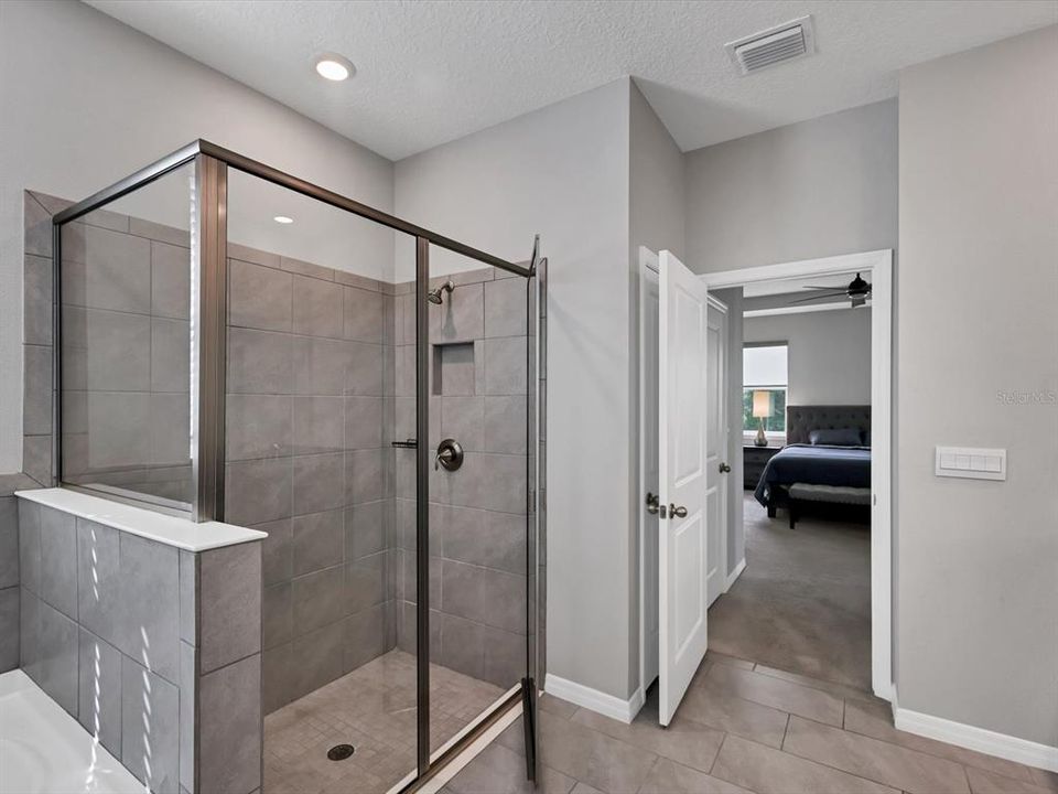 For Rent: $3,500 (4 beds, 2 baths, 2045 Square Feet)