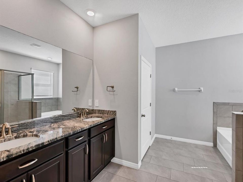 For Rent: $3,500 (4 beds, 2 baths, 2045 Square Feet)