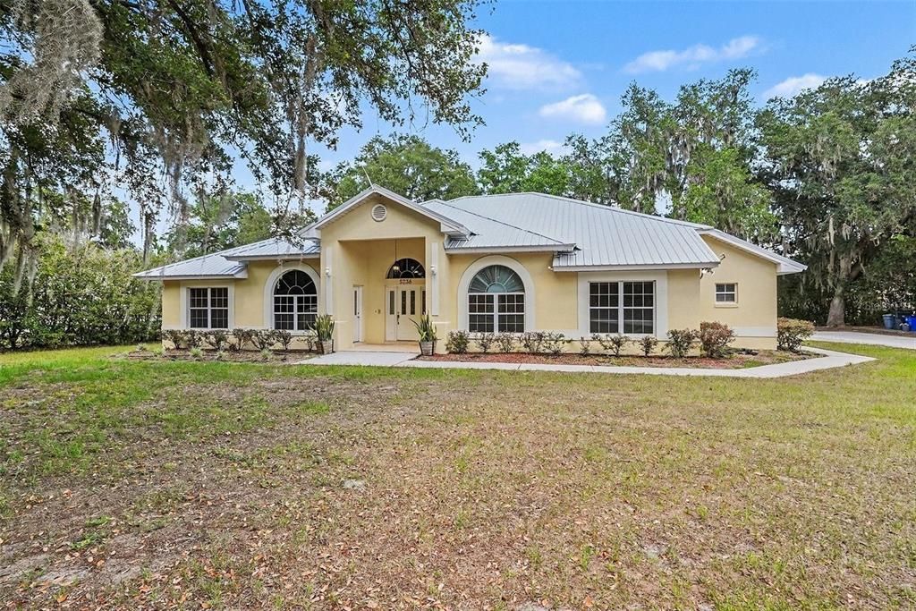 Recently Rented: $3,200 (4 beds, 3 baths, 2819 Square Feet)