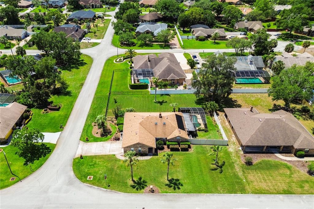 Activo con contrato: $515,000 (3 camas, 2 baños, 2456 Pies cuadrados)