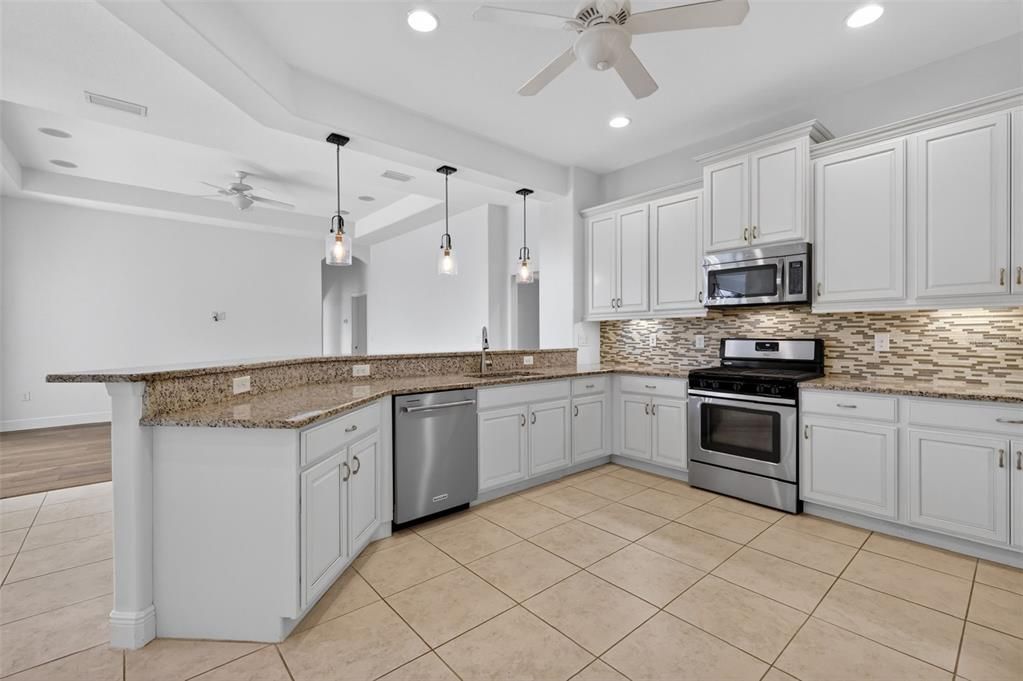 For Sale: $685,000 (4 beds, 3 baths, 3159 Square Feet)