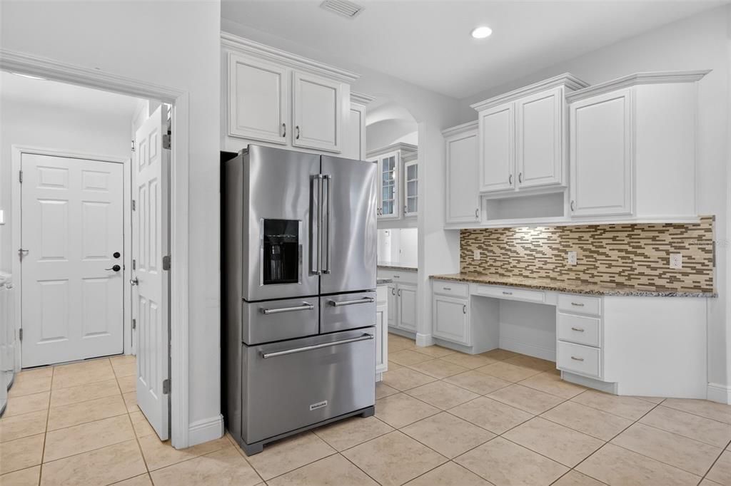 For Sale: $685,000 (4 beds, 3 baths, 3159 Square Feet)