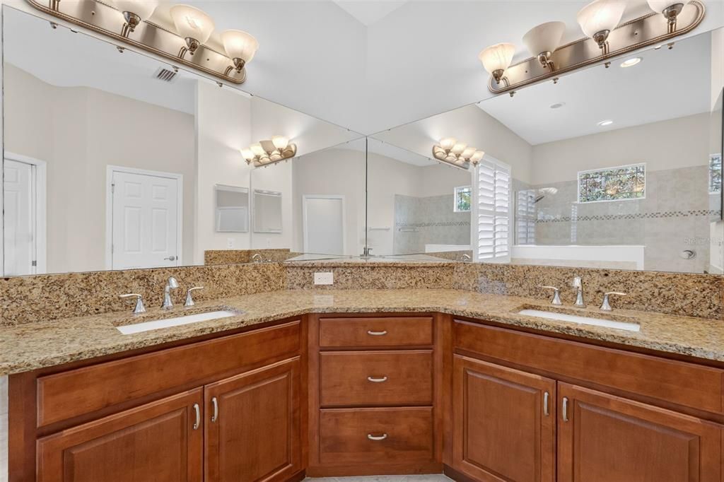 For Sale: $685,000 (4 beds, 3 baths, 3159 Square Feet)