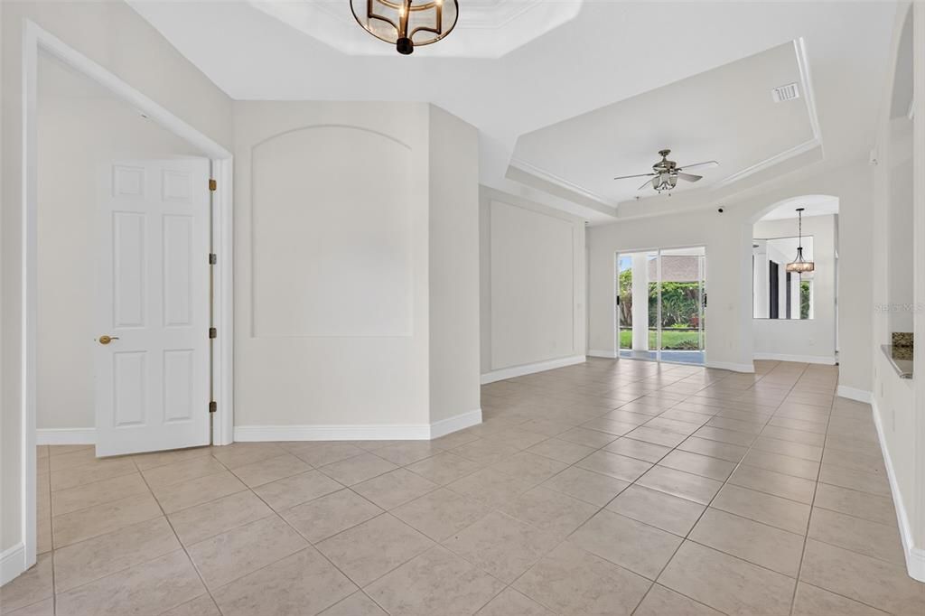 For Sale: $685,000 (4 beds, 3 baths, 3159 Square Feet)