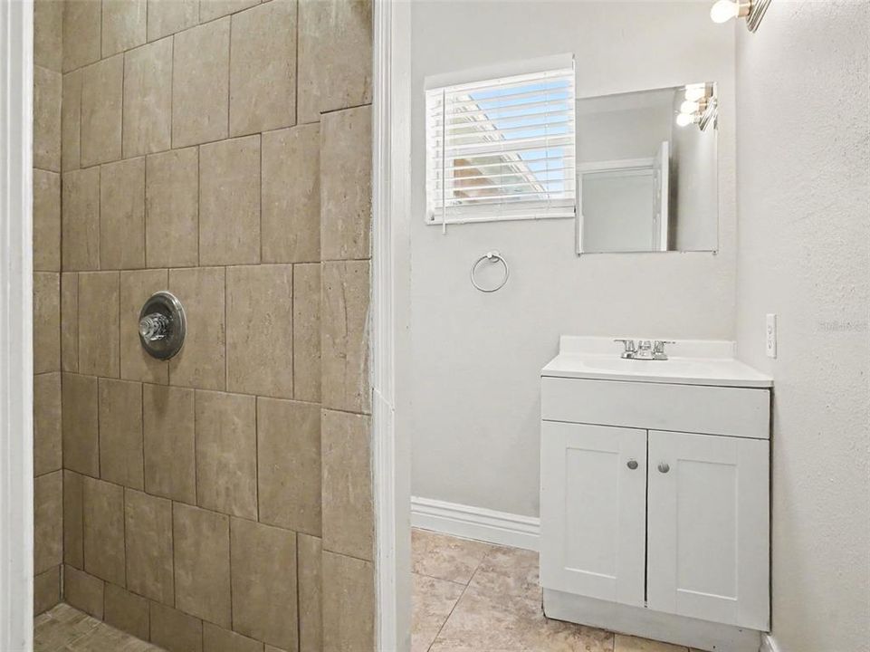 For Sale: $254,900 (4 beds, 2 baths, 1168 Square Feet)