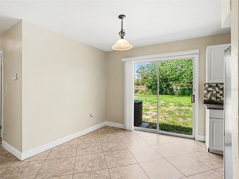 For Sale: $254,900 (4 beds, 2 baths, 1168 Square Feet)