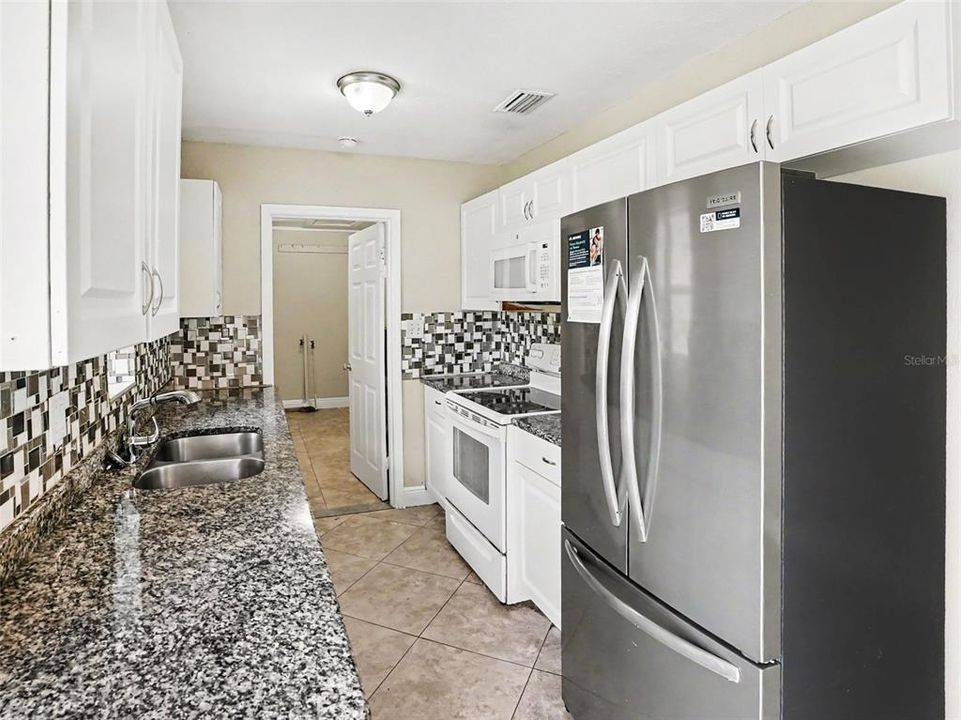 For Sale: $254,900 (4 beds, 2 baths, 1168 Square Feet)