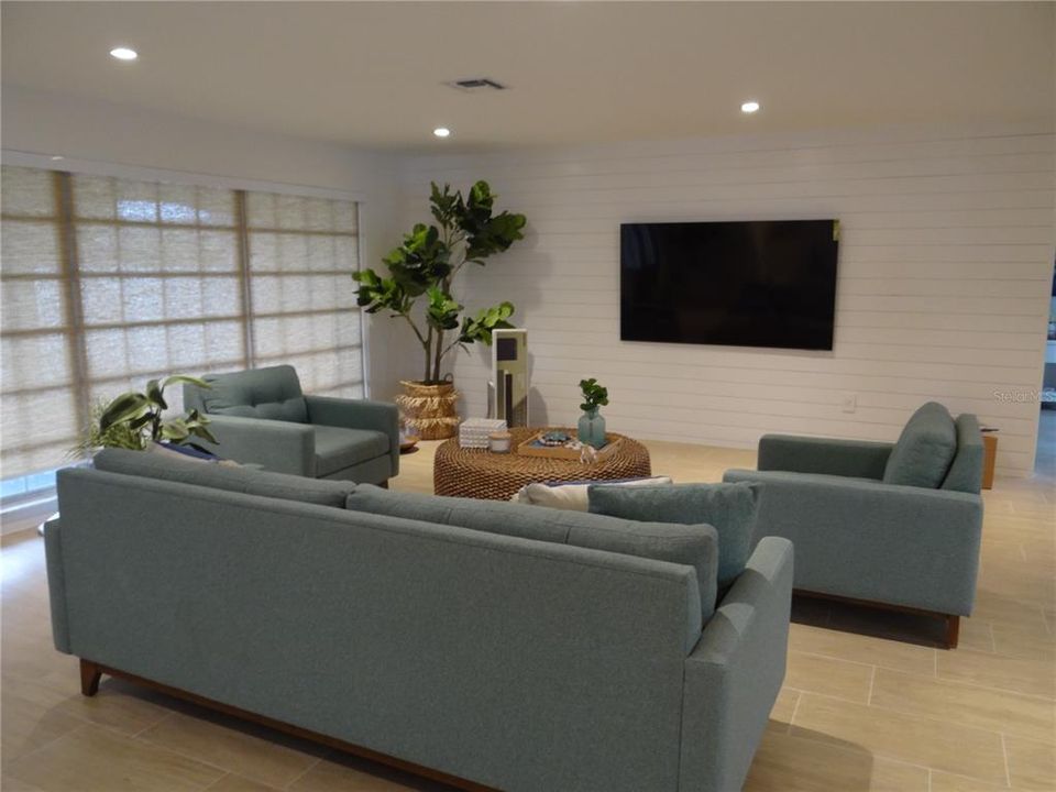For Rent: $5,000 (3 beds, 2 baths, 2213 Square Feet)