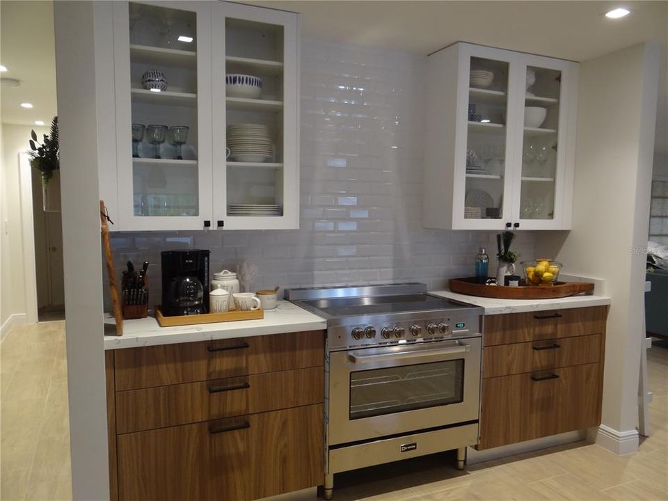 For Rent: $5,000 (3 beds, 2 baths, 2213 Square Feet)