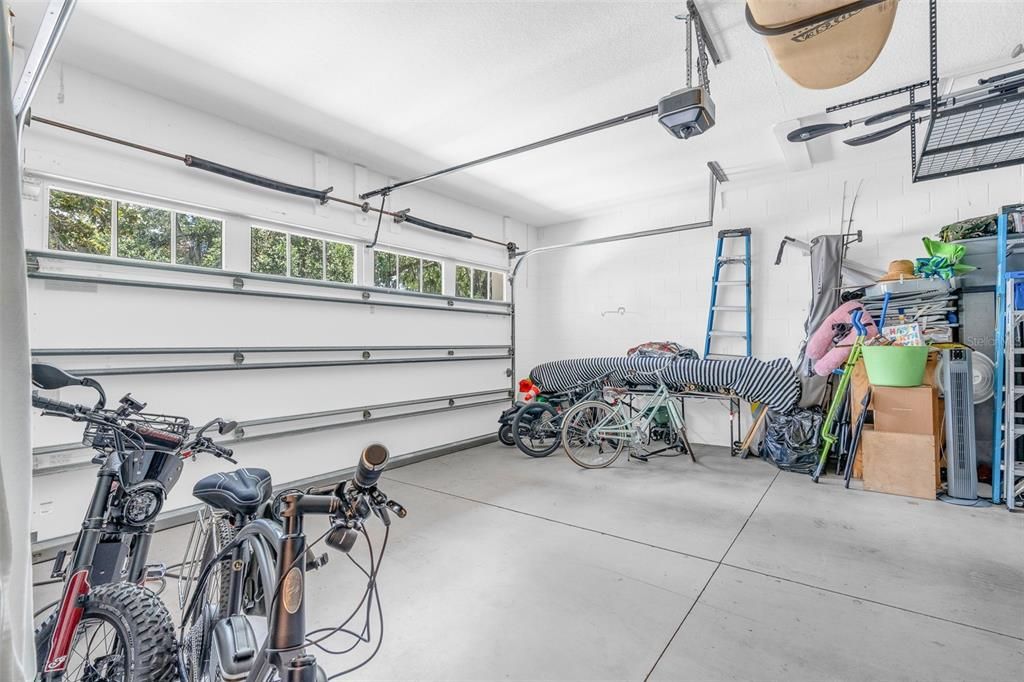 For Sale: $1,100,000 (4 beds, 3 baths, 3046 Square Feet)