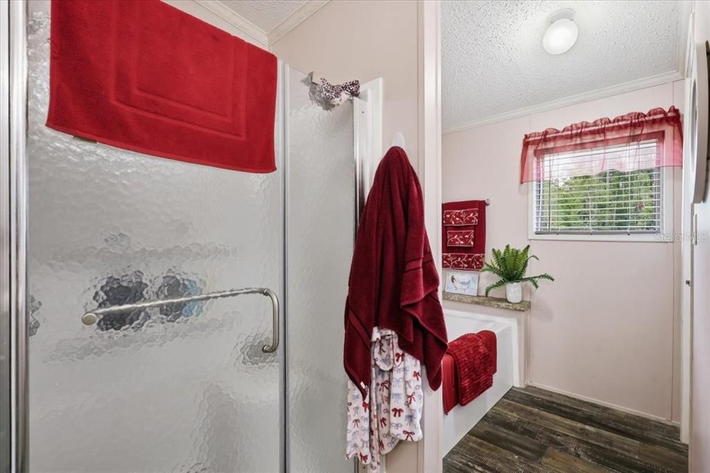 For Sale: $289,000 (4 beds, 2 baths, 1622 Square Feet)
