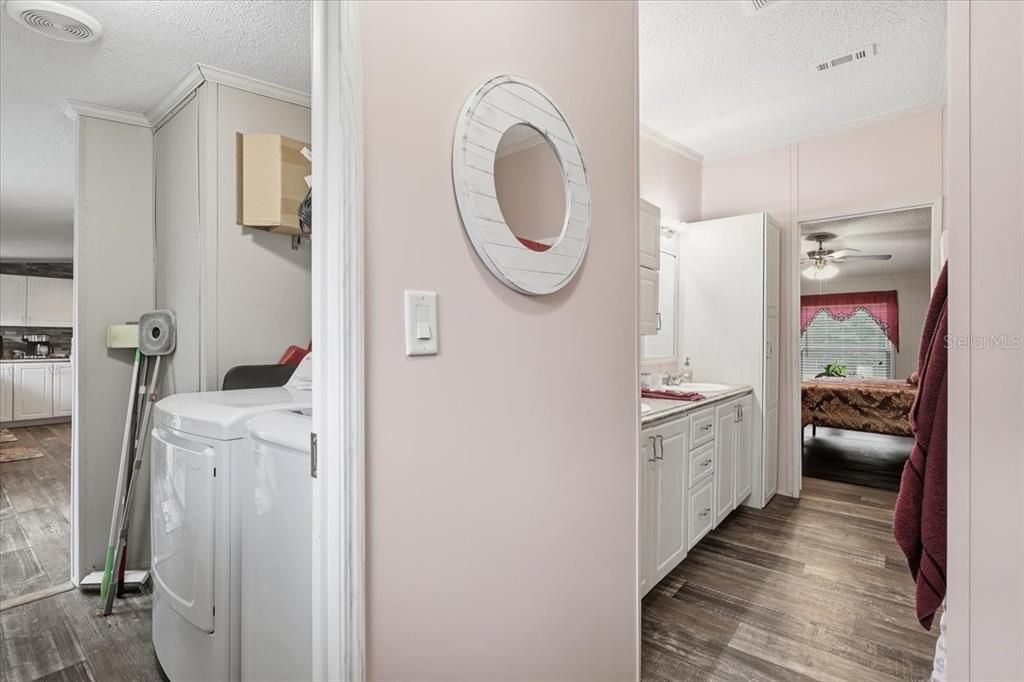For Sale: $289,000 (4 beds, 2 baths, 1622 Square Feet)