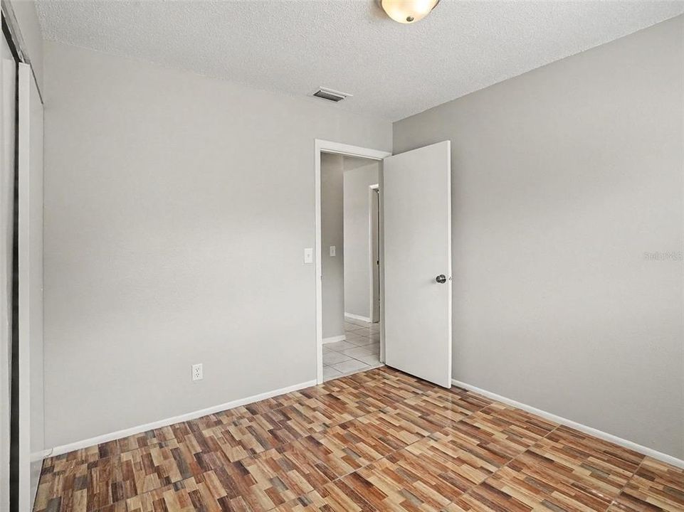 Activo con contrato: $349,900 (3 camas, 2 baños, 1338 Pies cuadrados)