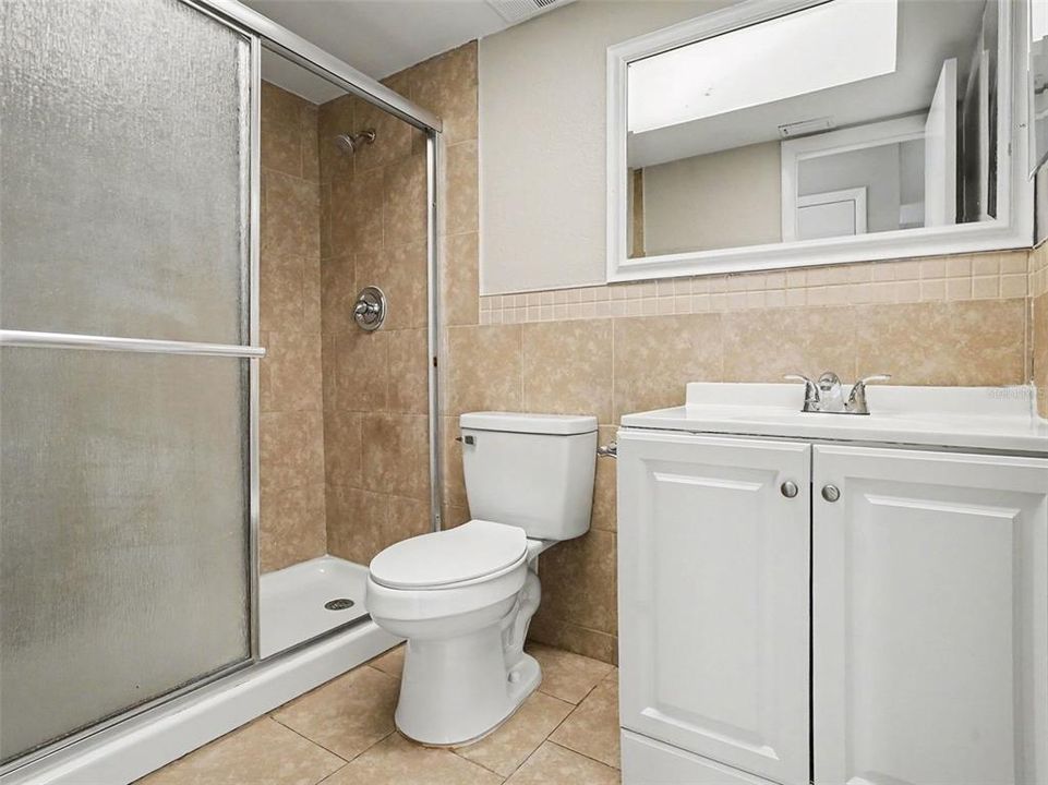 Activo con contrato: $349,900 (3 camas, 2 baños, 1338 Pies cuadrados)