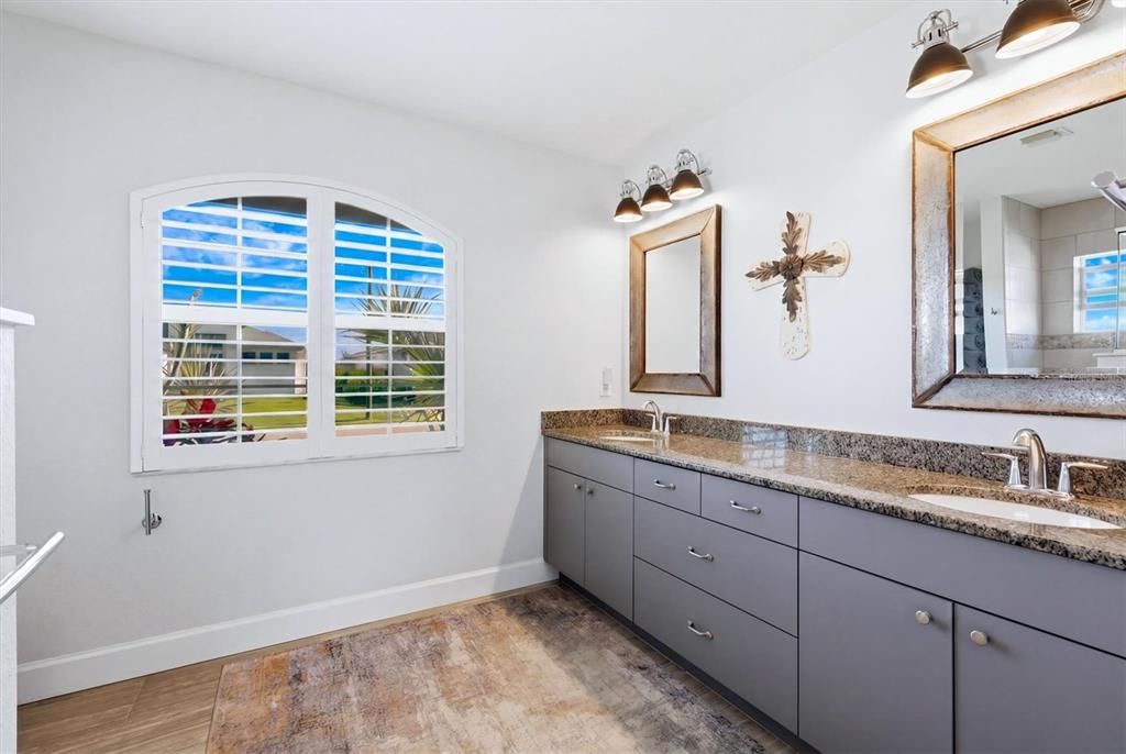 For Sale: $575,000 (3 beds, 2 baths, 1610 Square Feet)