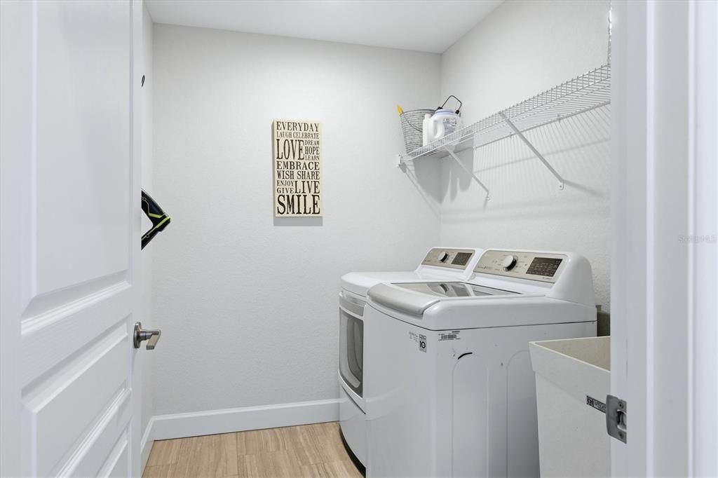 For Sale: $575,000 (3 beds, 2 baths, 1610 Square Feet)