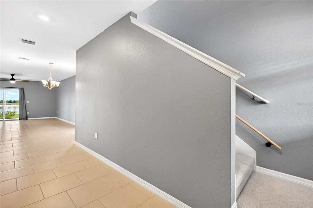 На продажу: $389,900 (6 спален, 3 ванн, 2463 Квадратных фут)