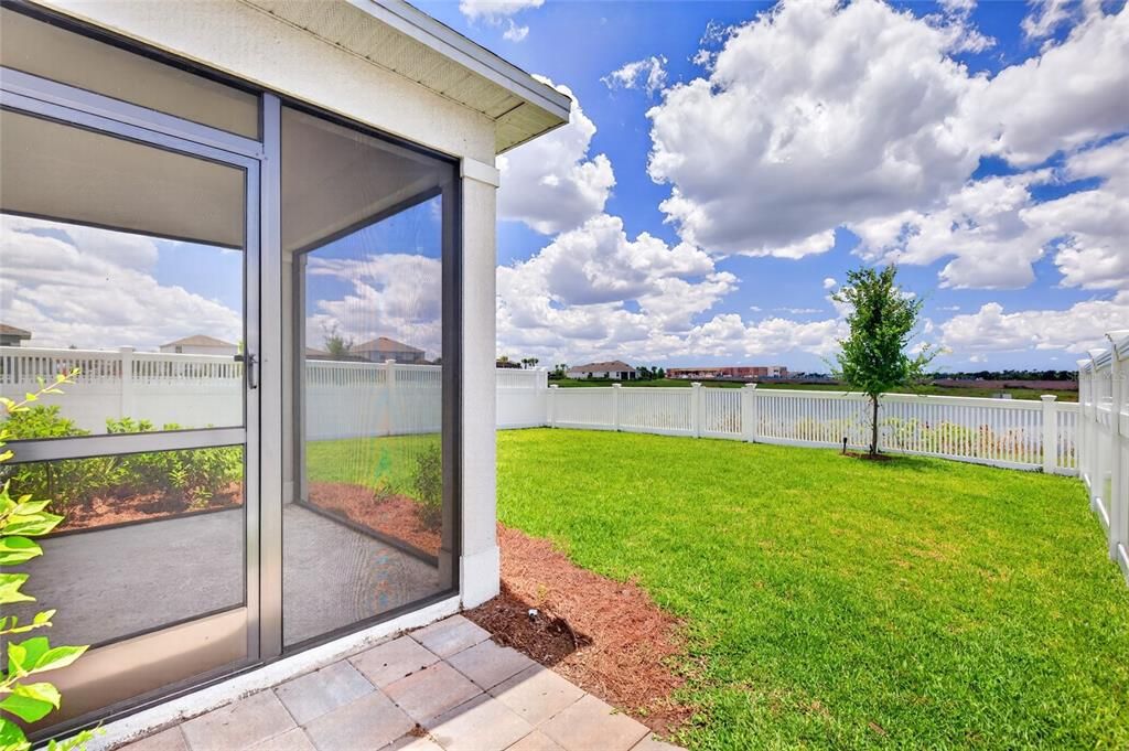 На продажу: $389,900 (6 спален, 3 ванн, 2463 Квадратных фут)