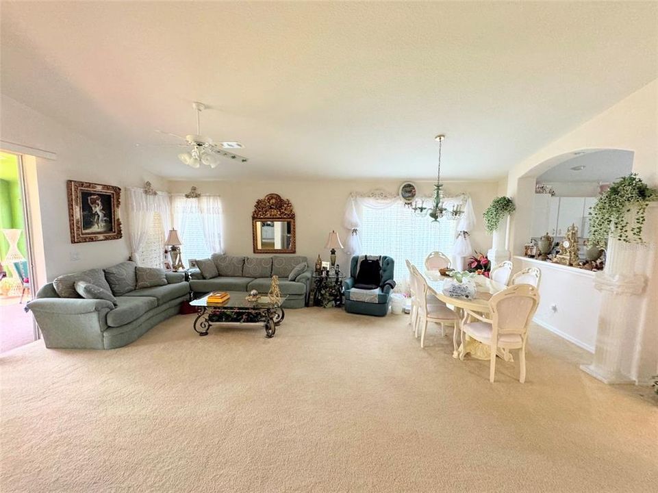 En Venta: $387,000 (3 camas, 2 baños, 1683 Pies cuadrados)