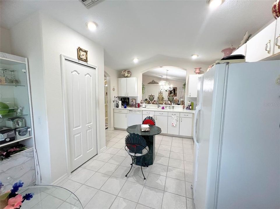 En Venta: $387,000 (3 camas, 2 baños, 1683 Pies cuadrados)