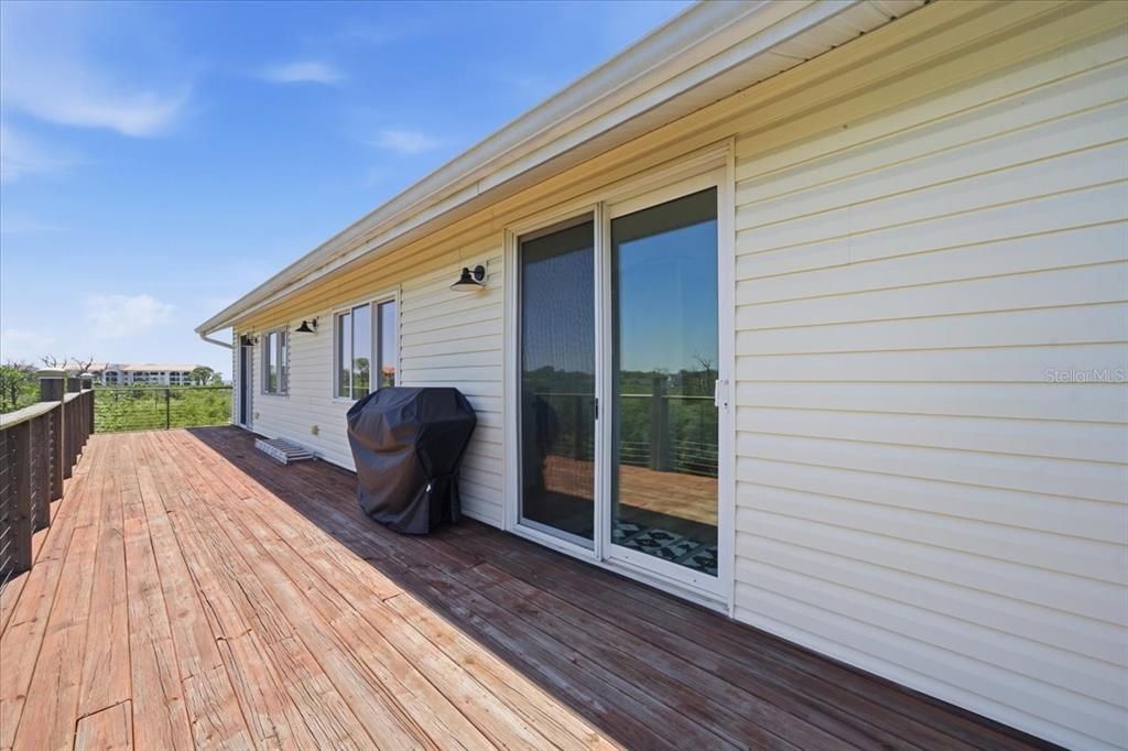 For Sale: $1,050,000 (3 beds, 2 baths, 3164 Square Feet)