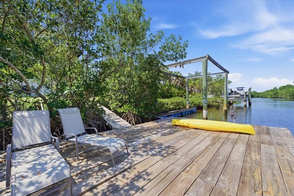 For Sale: $1,050,000 (3 beds, 2 baths, 3164 Square Feet)