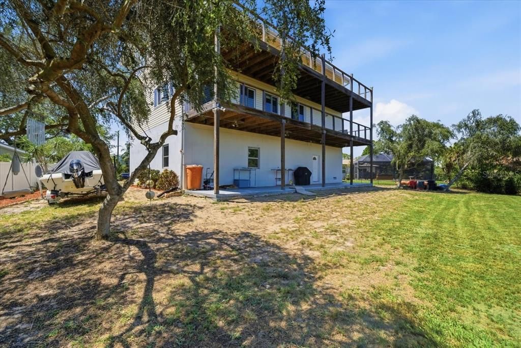For Sale: $1,050,000 (3 beds, 2 baths, 3164 Square Feet)