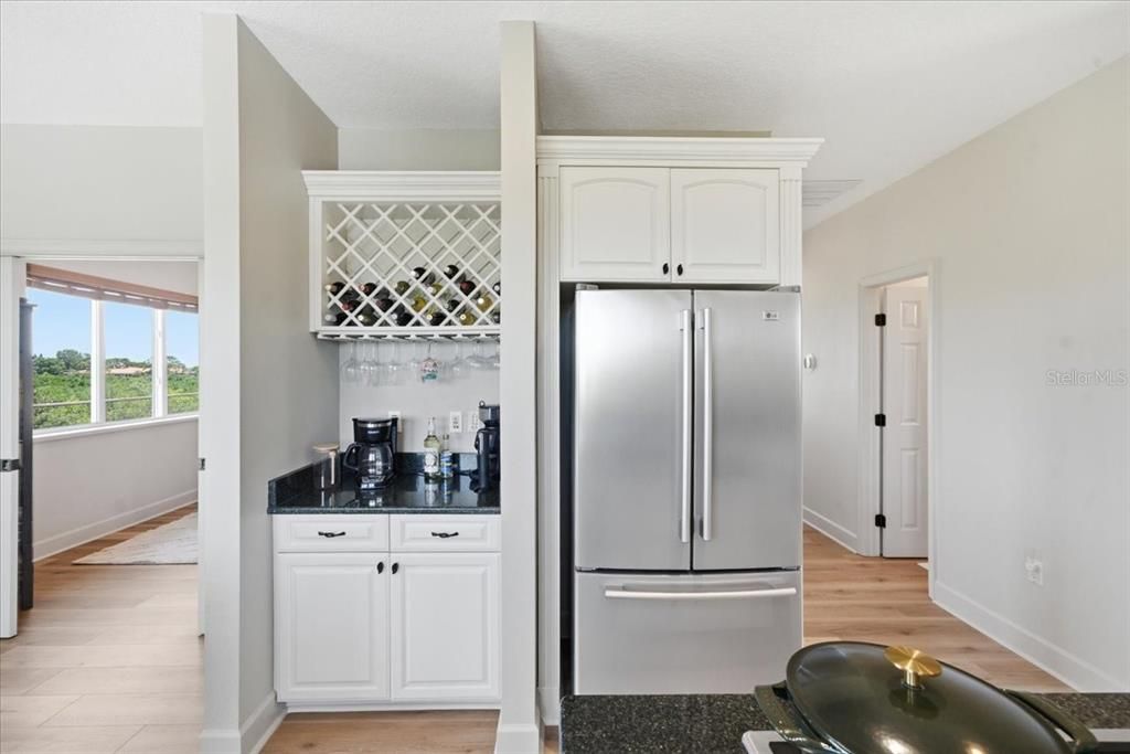 For Sale: $1,050,000 (3 beds, 2 baths, 3164 Square Feet)