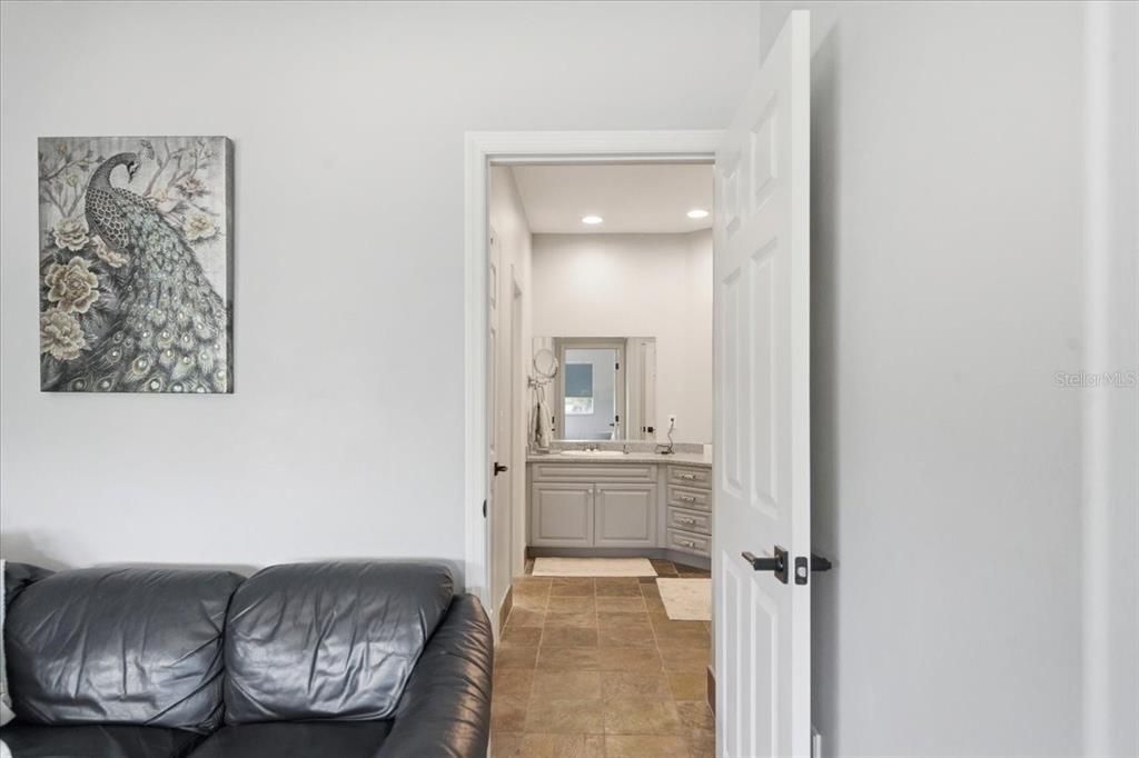 For Sale: $1,050,000 (3 beds, 2 baths, 3164 Square Feet)