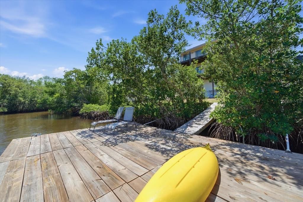 For Sale: $1,050,000 (3 beds, 2 baths, 3164 Square Feet)