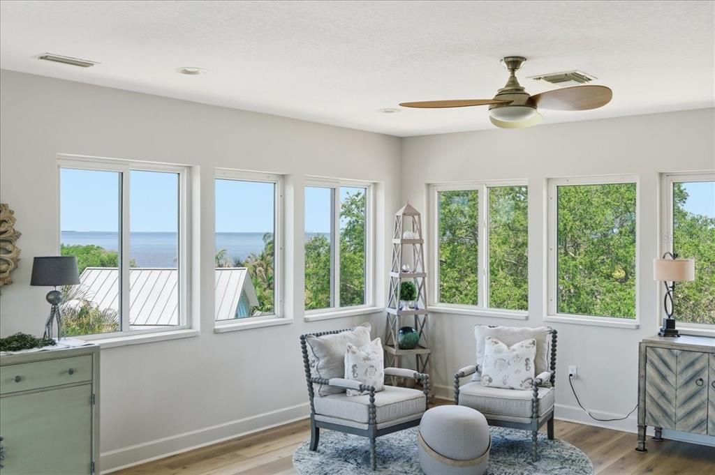 For Sale: $1,050,000 (3 beds, 2 baths, 3164 Square Feet)