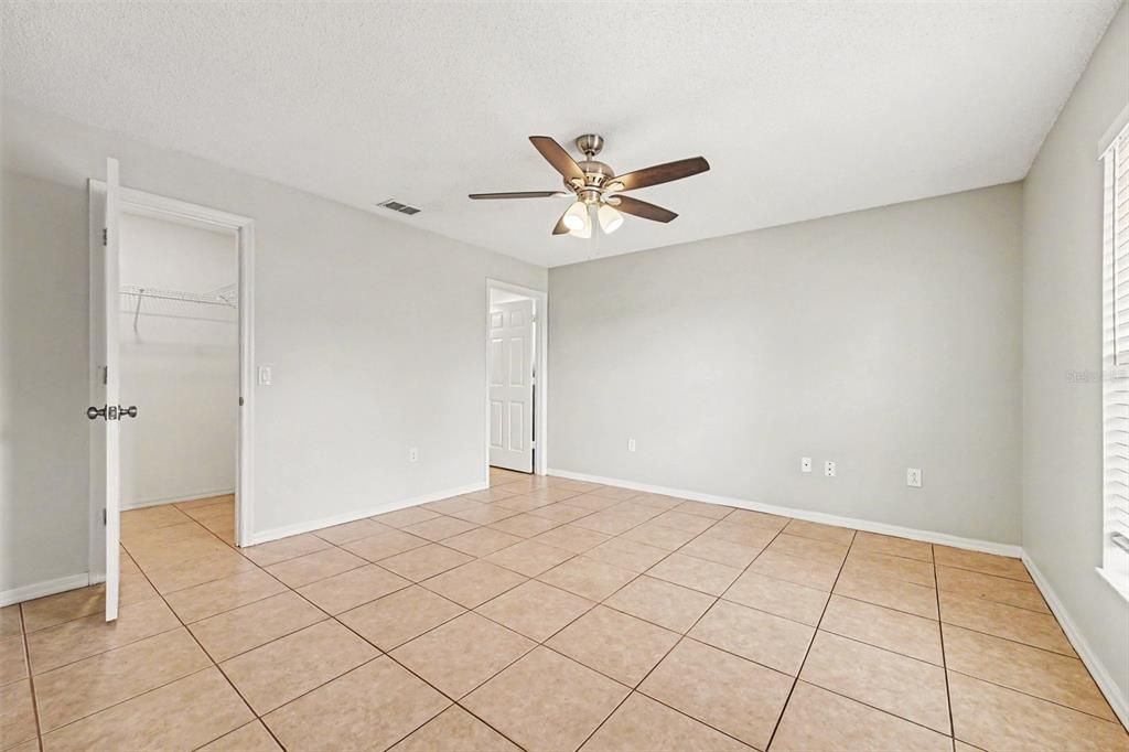 For Sale: $285,500 (3 beds, 2 baths, 1191 Square Feet)
